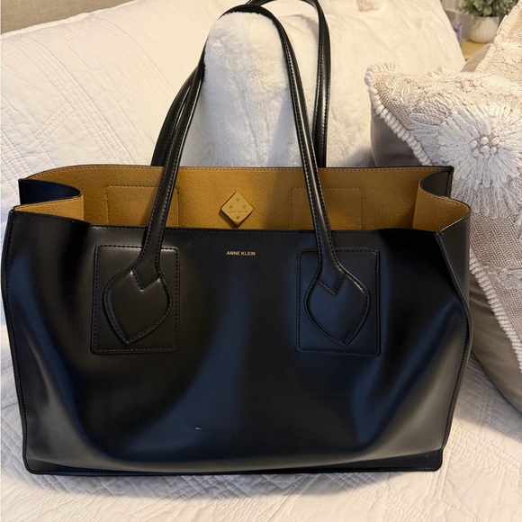 Anne Klein Vegan leather Tote 16x10 Includes bag charm - Picture 10 of 12